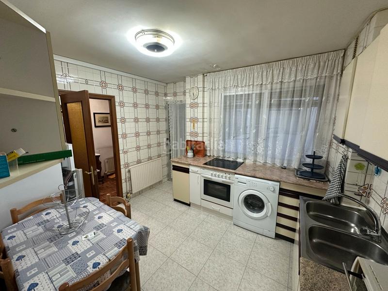 Foto b0f8c0a0-b768-4f2a-8b4f-fdb473e6fbf9. Piso en calle emperador 38 en San Pedro de la Fuente Burgos