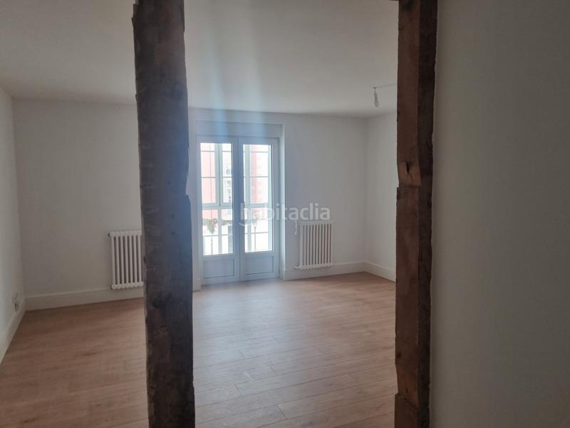 Foto 7377a46b-053c-4881-b4aa-61c866f12e38. Flat with heating in Casco Antiguo Burgos