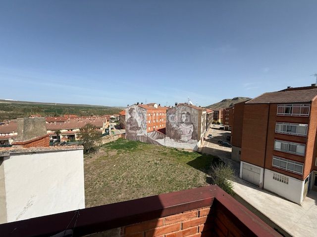 Foto 657dd35f-8d8e-49d8-b4ed-ebd95c1f9532. Pis a Belorado