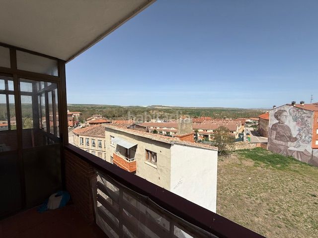 Foto f6fcbf00-4474-492a-8e24-86794048cd0a. Pis a Belorado