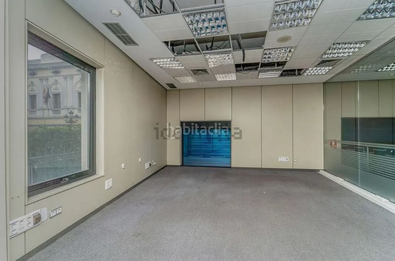 Foto cda5ce45-3d5c-4800-90dd-0c2e590ac58f. Local comercial a Centro Palencia