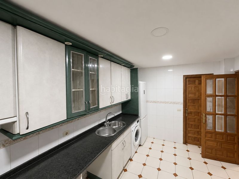 Foto 0dcb01fd-54a3-48e0-824d-1fd180b3ffed. Casa amb xemeneia calefacció aparcament a Villafría - La Ventilla - Castañares Burgos