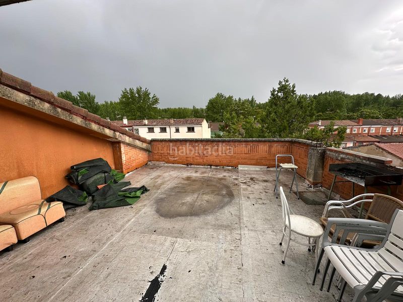 Foto 468f1f39-e0f0-43c3-ae33-2bf62f4bda0d. Casa amb xemeneia calefacció aparcament a Villafría - La Ventilla - Castañares Burgos