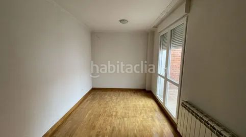 Foto bafef496-5fcc-4187-b1d9-65ef5b4274f1. Àtic amb calefacció aparcament a Avenida de Madrid Palencia