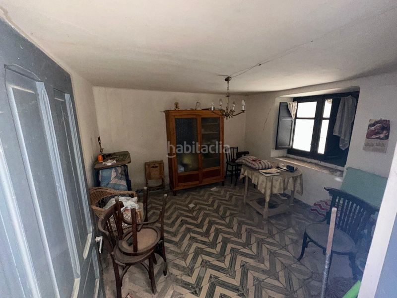 Foto c20d7896-23b2-4df8-a81b-64ae927a5860. Casa amb xemeneia a Rubena