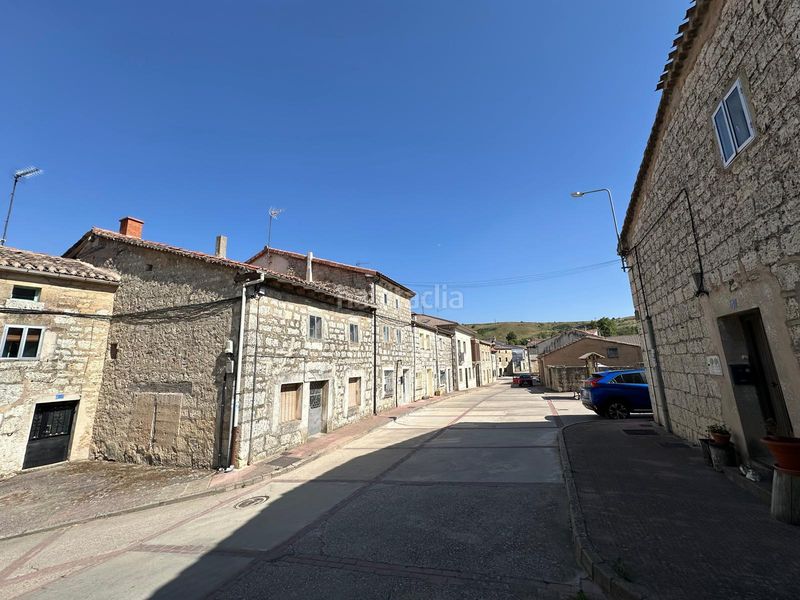 Foto d763bbf1-7272-4353-b9d1-3d83cfee2016. Casa amb xemeneia a Rubena