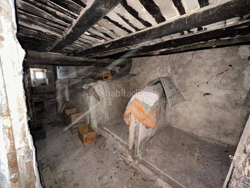 Foto f9bc25c0-ffa1-4000-93aa-f2e28ce5fdf0. Casa amb xemeneia a Rubena