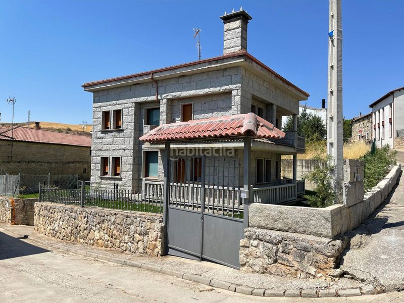 Foto a9d993ab-e301-48f6-acf0-8f7a84ccbe5e. Xalet amb xemeneia calefacció aparcament a Villayerno Morquillas
