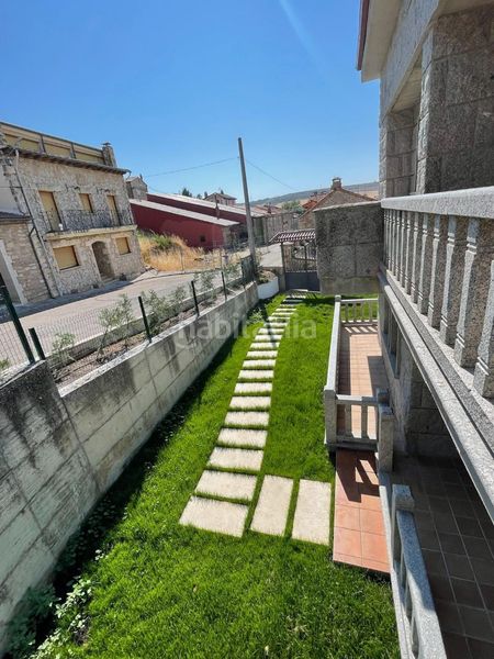 Foto f1435133-9ba0-4e5f-bf5c-c14e64734edb. Xalet amb xemeneia calefacció aparcament a Villayerno Morquillas