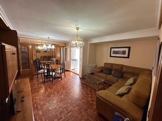 Location Appartement à Avenida reyes católicos 30