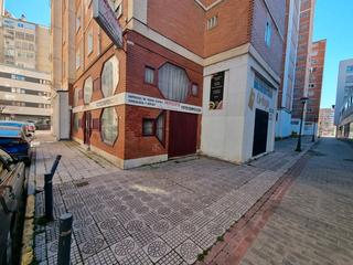 Business premise in Calle Sagrada Familia