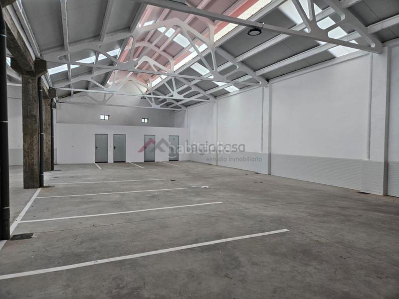 Foto 914d3438-c1b0-42cd-9735-7b0c373845fa. Lloguer aparcament cotxe a Crucero León