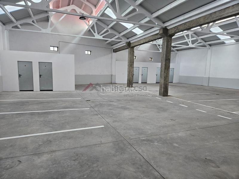 Foto b3ea96b0-237e-46de-9ace-4e259bd2ba5d. Miete autoparkplatz in Crucero León