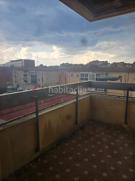Foto d765fe44-cc6c-4412-8941-f98b8bd542d6. Pis amb calefacció a Pinilla León