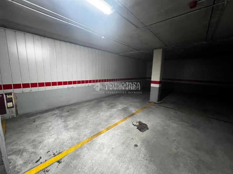 Foto 7f12795c-f0b5-4d21-92d0-6236360b8c0b. Aparcament cotxe a Pajarillos Bajos Valladolid