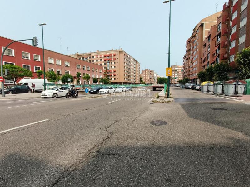 Foto 85ef839e-218d-42ea-8761-d2e654d03a09. Aparcament cotxe a Pajarillos Bajos Valladolid