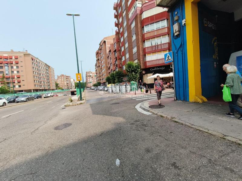 Foto b90c6fe6-73de-4ee8-800e-5bdf6351f363. Aparcament cotxe a Pajarillos Bajos Valladolid