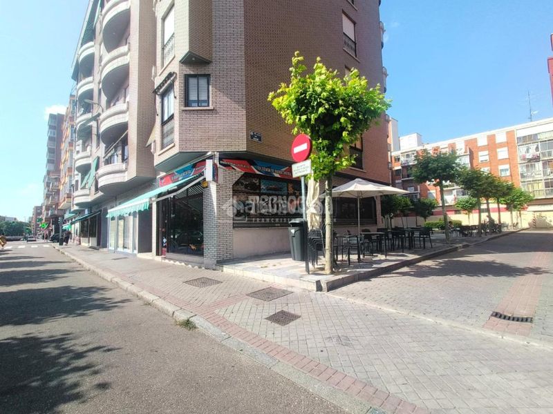 Foto 6455f867-e0e5-4d7a-85d1-89dc0409d41c. Aparcament cotxe a Pajarillos Bajos Valladolid