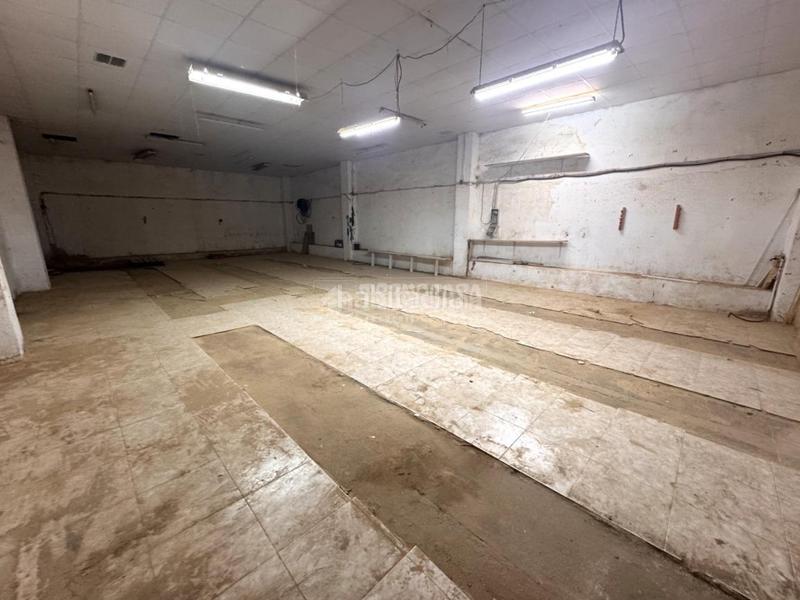 Foto ae0e4568-34e5-43d3-859b-095d9b4ab999. Location local commercial dans Caño Argales Valladolid