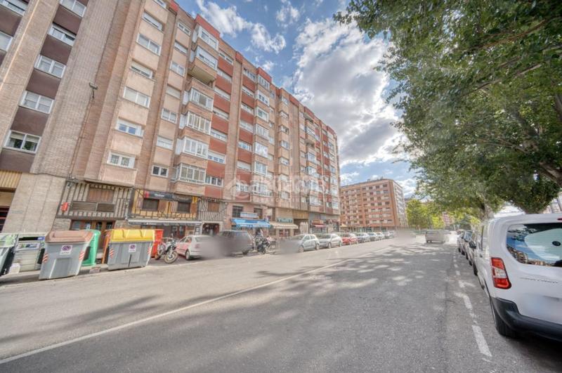 Foto eba5778a-bee5-4b65-9b0c-4c2faf3932d2. Pis amb calefacció a Pajarillos Bajos Valladolid