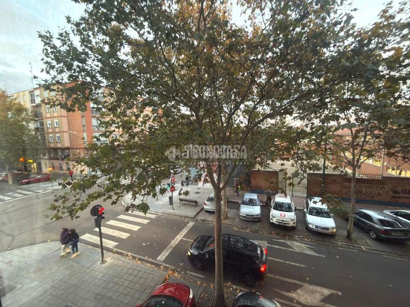 Foto 8c38737e-d315-443a-894b-62b52e7ec898. Etagenwohnung mit heizung in Pajarillos Bajos Valladolid