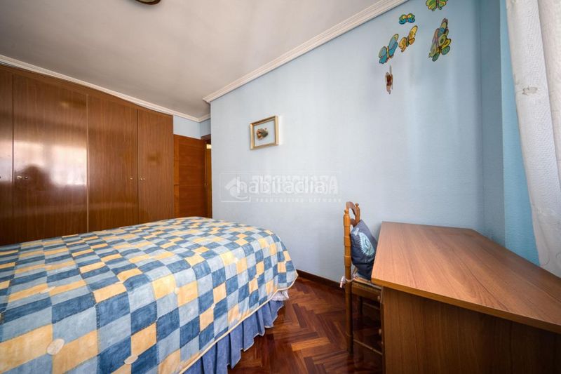 Foto 46cc7533-a965-419e-b7f5-8ca481b4939f. Pis amb calefacció aparcament a Pajarillos Bajos Valladolid