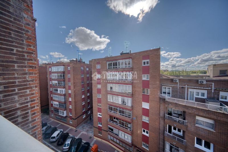 Foto a5c40865-6f11-4884-8768-cd0875ec65bb. Pis amb calefacció aparcament a Pajarillos Bajos Valladolid