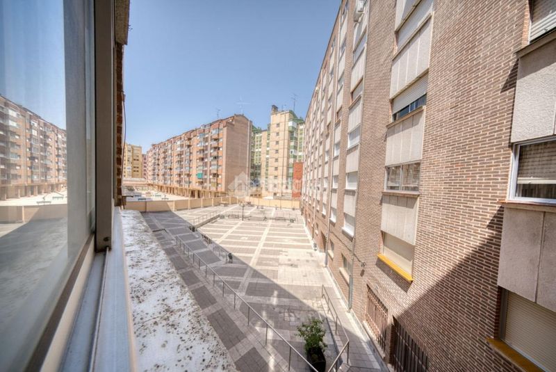 Foto 3657bd23-6ba1-4f79-9641-088ebc789efc. Piso  en venta en Pajarillos Bajos Valladolid