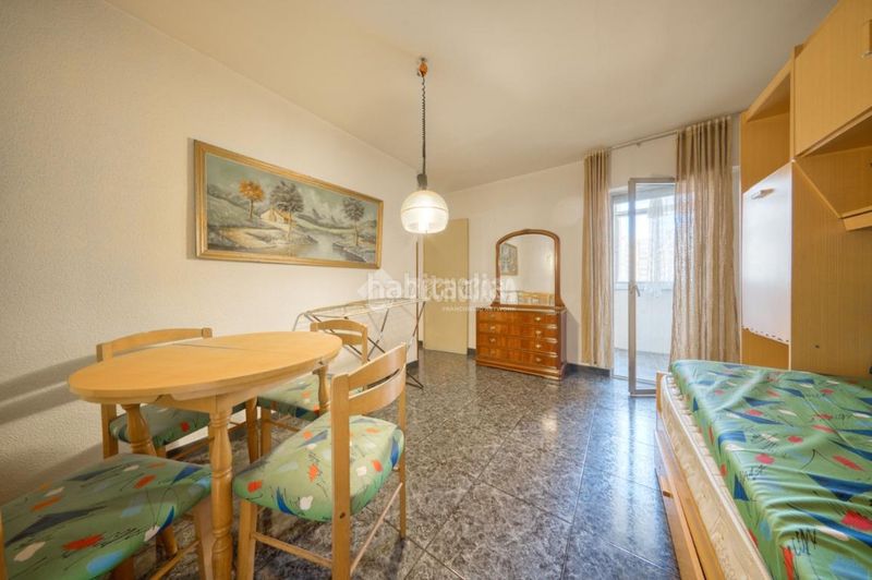 Foto 84c8e15f-1a3e-4242-8e24-bd39a63f57af. Piso  en venta en Pajarillos Bajos Valladolid