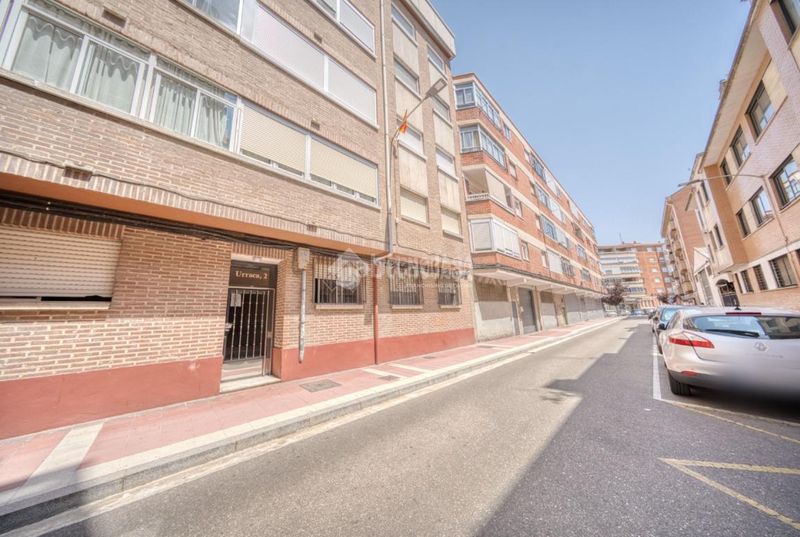 Foto c24193b5-4256-4849-a2c0-795bfe62864b. Piso  en venta en Pajarillos Bajos Valladolid