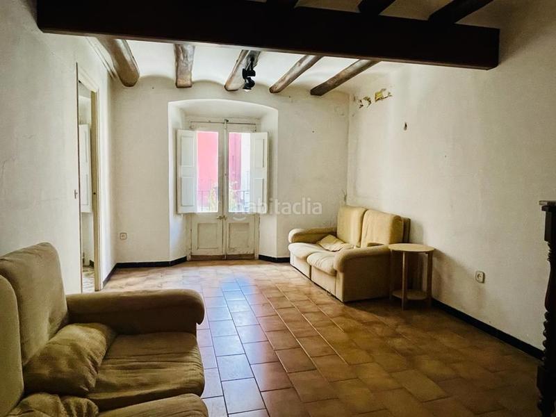 Foto cc91c5cf-d855-48be-b48f-9d3a59f2dcd2. Edificio in Centre Figueres