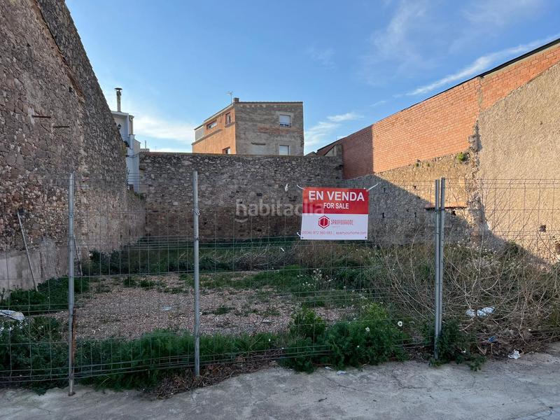 Foto 35f59a07-7cb7-4b71-80d0-01ca1d4104ef. Terreno residencial solar urbano para construcción residencial o comercial. . en Sant Pere Pescador