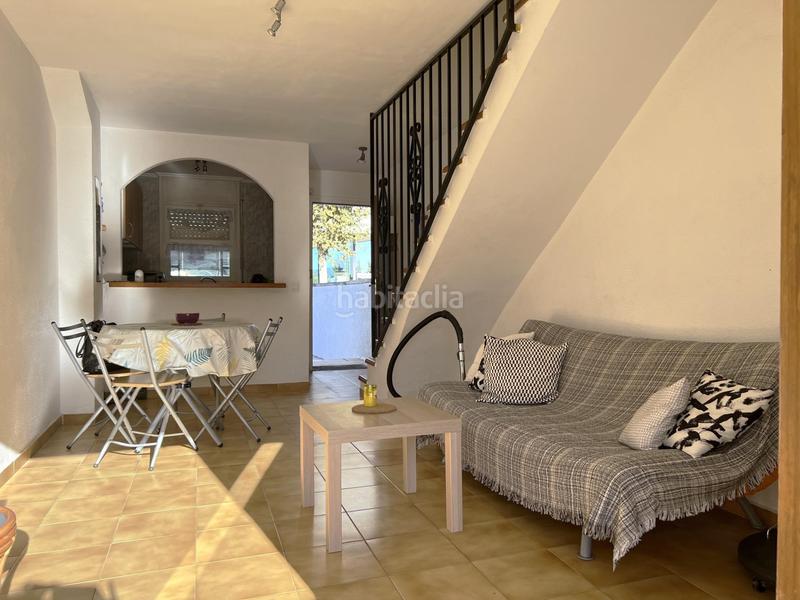 Foto 65aa2241-530c-438d-841b-5bb988c69774. Casa adossada a Sant Maurici Empuriabrava