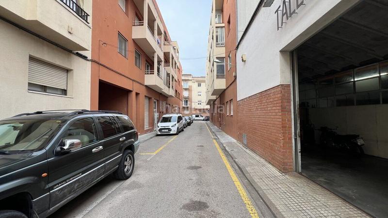 Foto afb1fd27-7afd-4c3e-9df1-7f2ba68f7dc4. Parking coche en venta plaza de parquing en Creu de la Mà Figueres