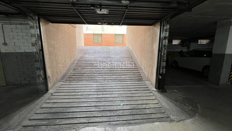 Foto d086dce5-ed51-46a9-9b1c-315bf8641ce4. Parking coche en venta plaza de parquing en Creu de la Mà Figueres