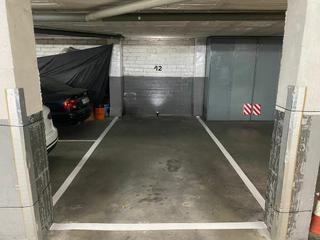 Aparcament cotxe a Creu de la Mà. En venta plaza de parquing