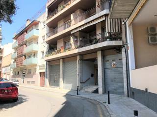 Local Comercial a Creu de la Mà. Localalmacén en zona creu de la mà. figueras.