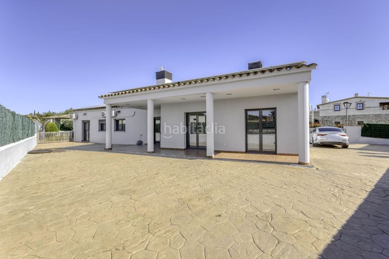 Foto b0b3bc0c-e49c-44a8-b1d1-727e33b4ade7. Casa amb calefacció aparcament piscina a Cistella