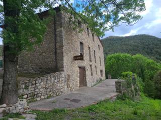 Masia a Vall de Bianya (La). Espectacular masía catalana situada en la garrotxa en el pueblo