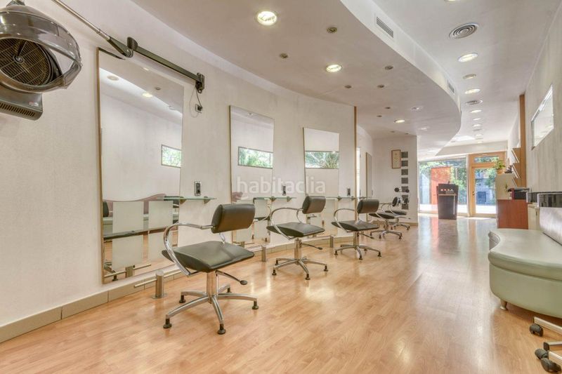 Foto 7042f868-3141-4a3f-a44d-46282d7f91cc. Local comercial a Eixample-Horta Capallera Figueres