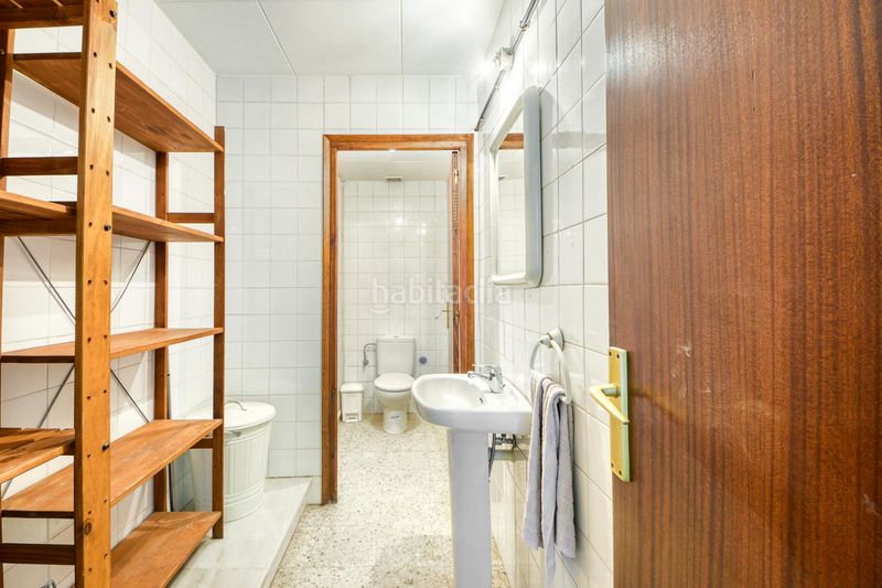 Foto a8534d5f-a368-4258-b23a-4bf1a8ab5216. Local comercial a Eixample-Horta Capallera Figueres