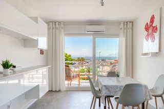 Flat in Puig Rom-Canyelles-Almadrava. Piso reformado con vistas a la bahia de roses.