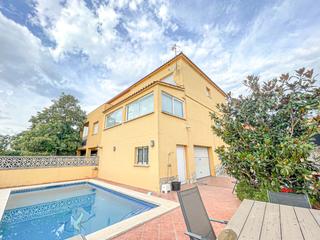 Haus in Poble Nou-Olivar Gran