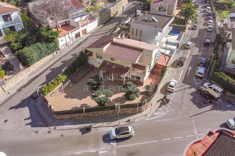 Foto 0279a41e-2904-4f67-a8cd-7a42af1fcb22. House with parking pool in Centre Roses