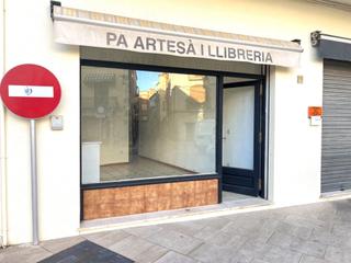 Lloguer Local Comercial  Catalunya. Local en alquiler en el centro del bonito pueblo de larmentera.
