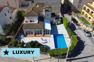 Maison à Centre. Fantástica casa con piscina en la urb. mas matas, roses. alt emp