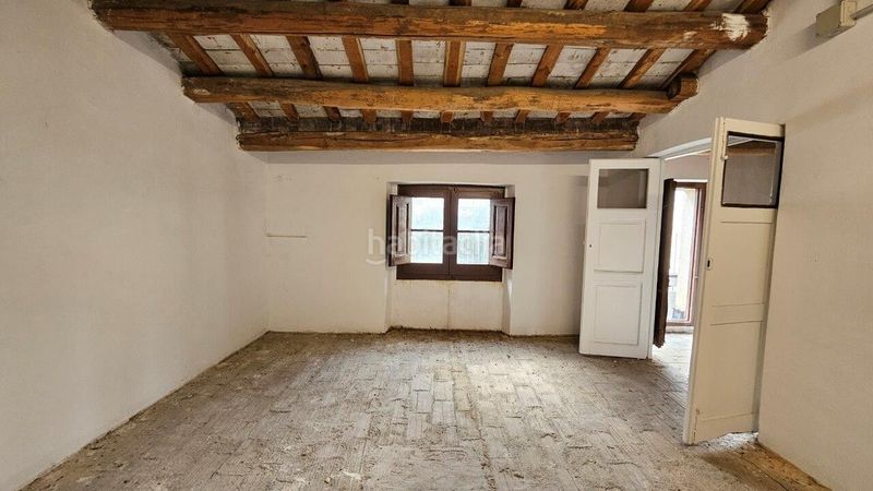 Foto c69a7c72-870b-49ec-a84f-2c83e8cb1f71. Edificio in Creu de la Mà Figueres