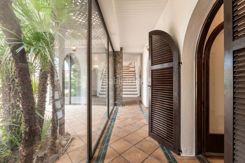 Foto 0e9cbe60-3229-4bd1-8c7c-939a9da8ed77. Casa amb piscina a Requesens Empuriabrava