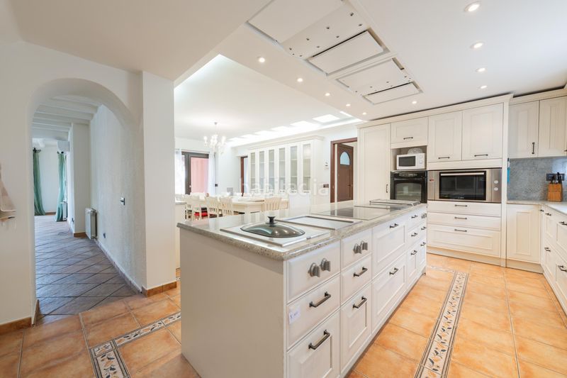 Foto 412441eb-fa61-4bb4-b5d3-a13b6f26222f. Casa amb piscina a Requesens Empuriabrava