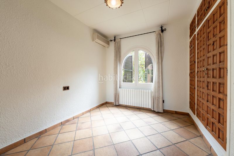 Foto 7a4962b7-e09d-4654-b4ef-cf5697552650. Casa amb piscina a Requesens Empuriabrava